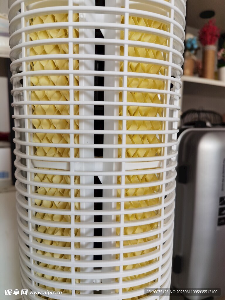 金属网格圆柱结构物件