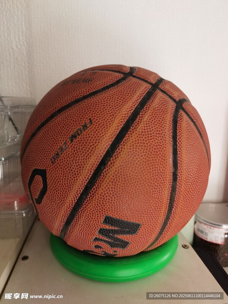 篮球造型台灯