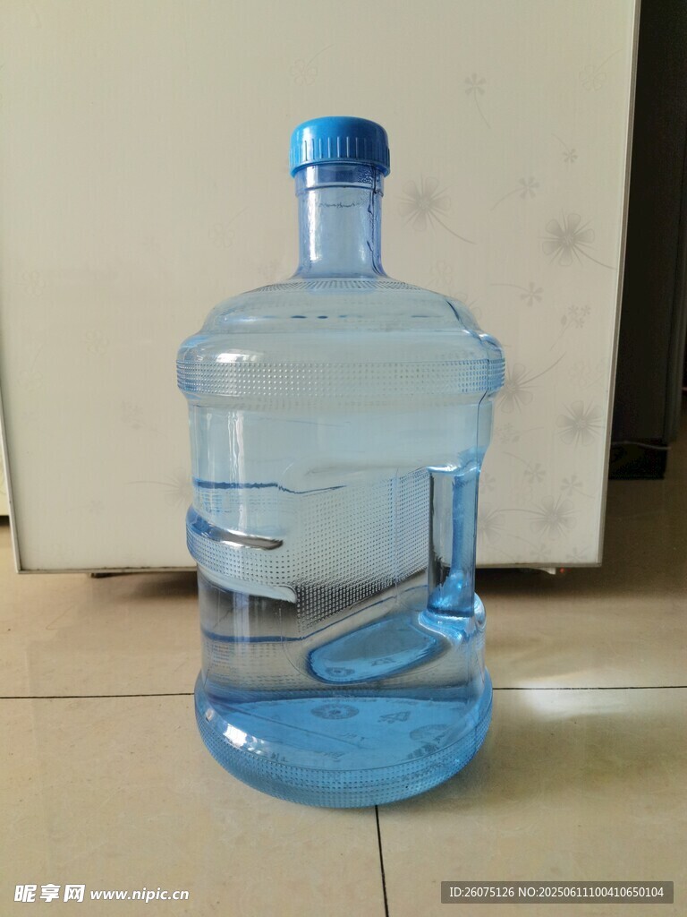 蓝色大水瓶