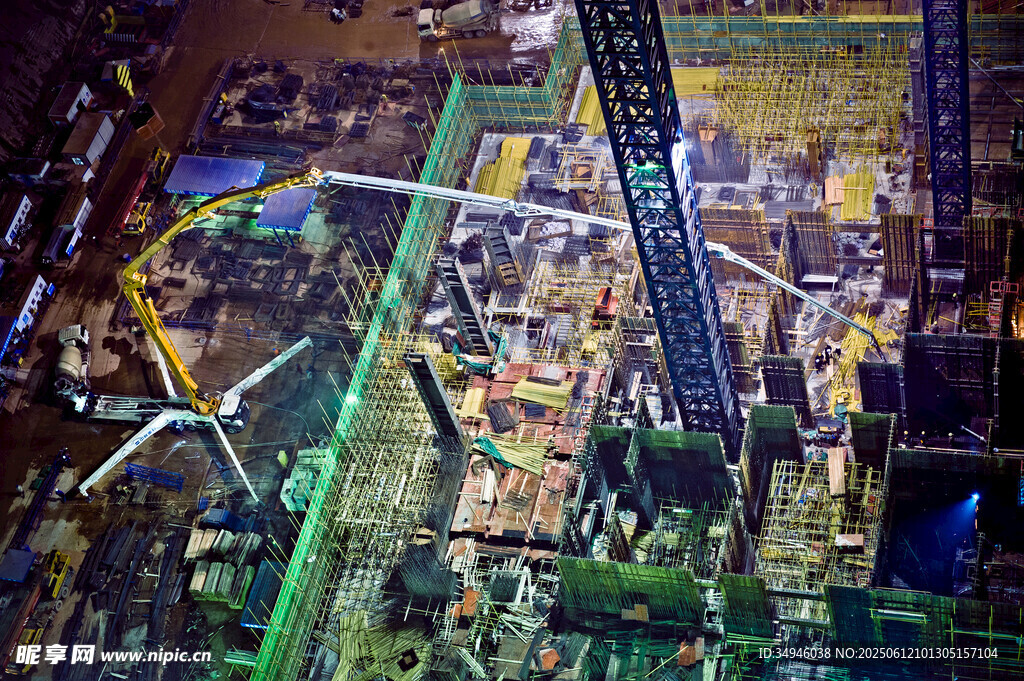 绚丽灯光下的城市夜景