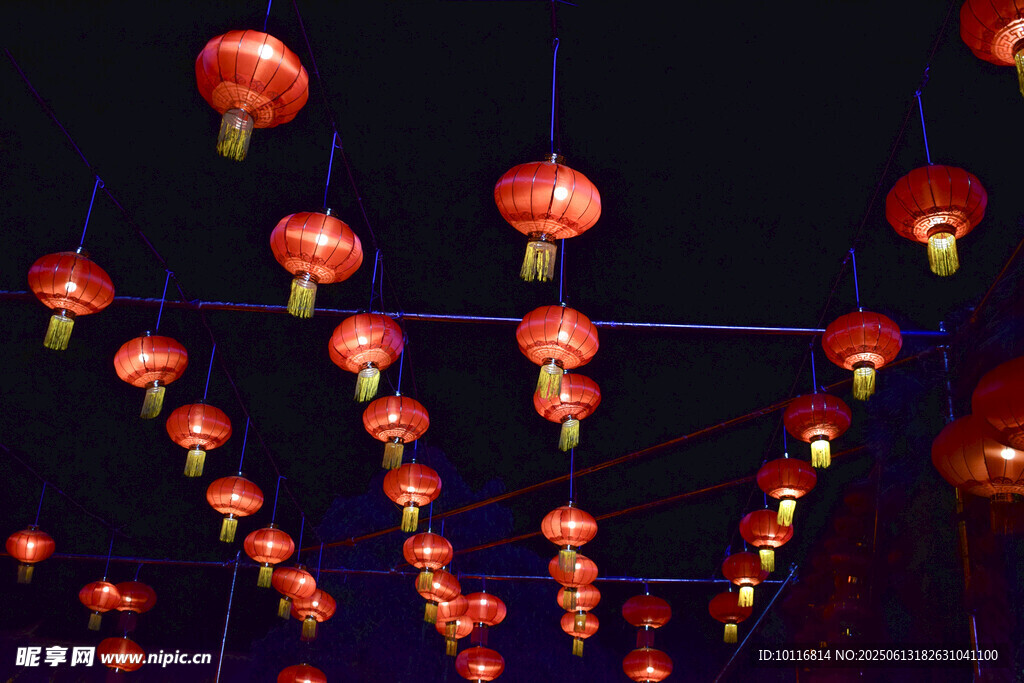 串串红灯笼