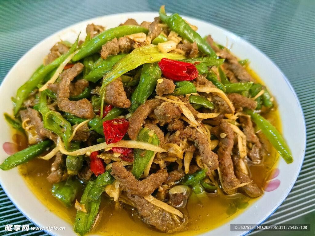青椒炒肉丝美味诱人