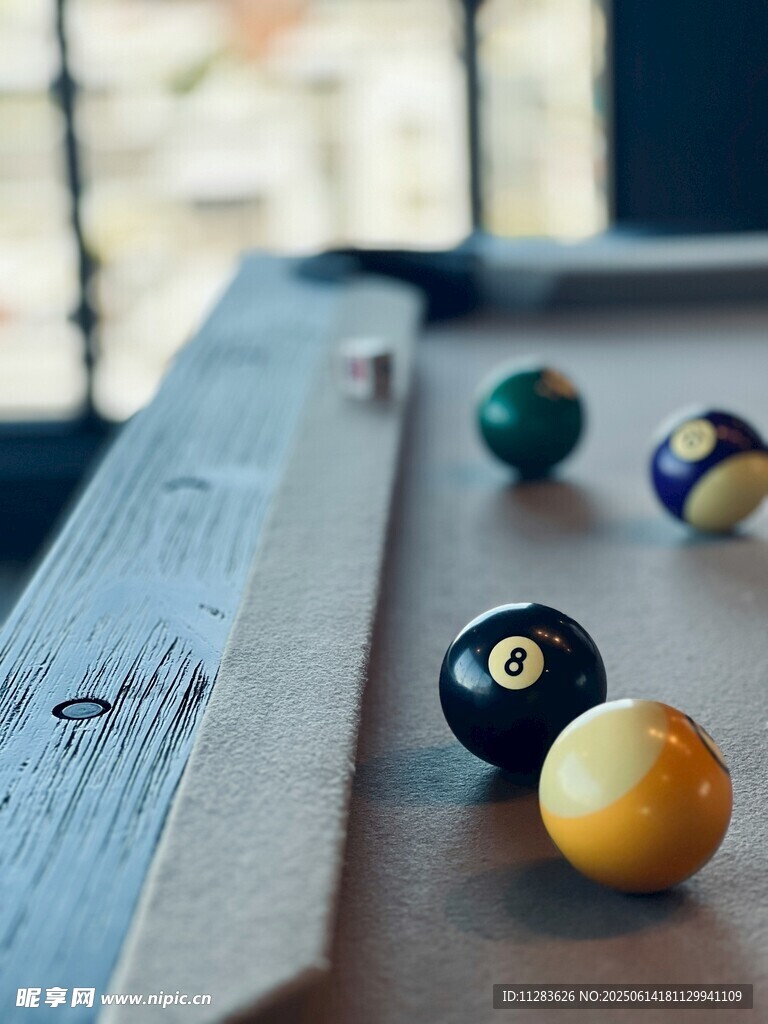 桌上多彩台球
