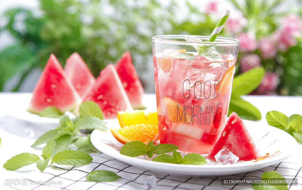 夏日西瓜柠檬冰饮