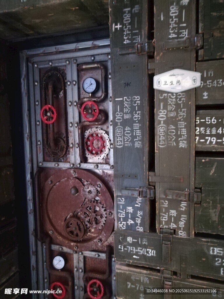 老旧电气设备细节特写