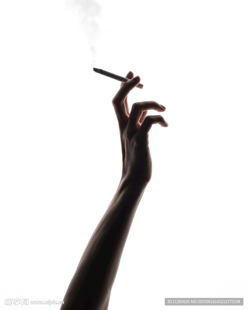手持香烟的手部剪影