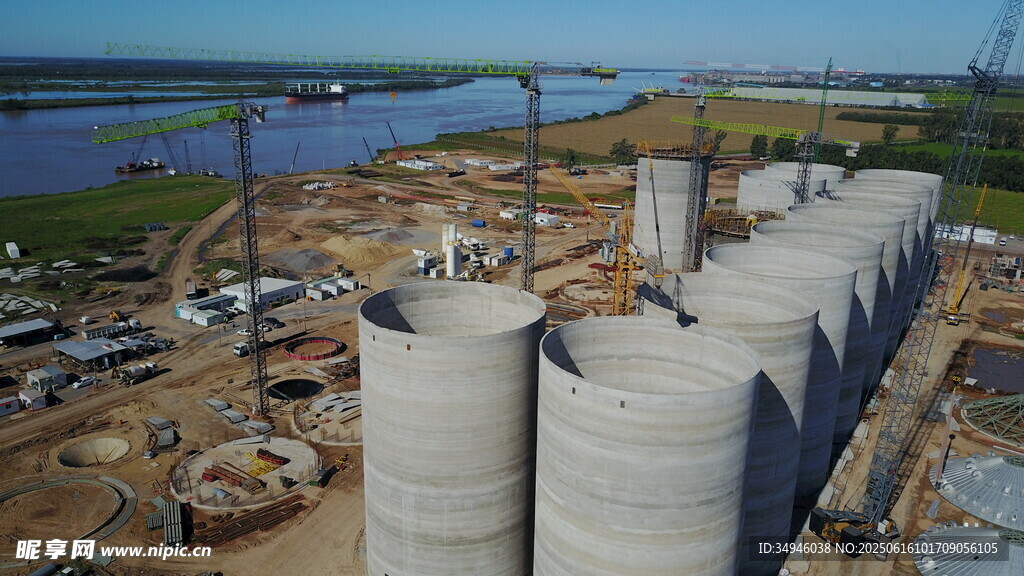 大型筒仓施工现场