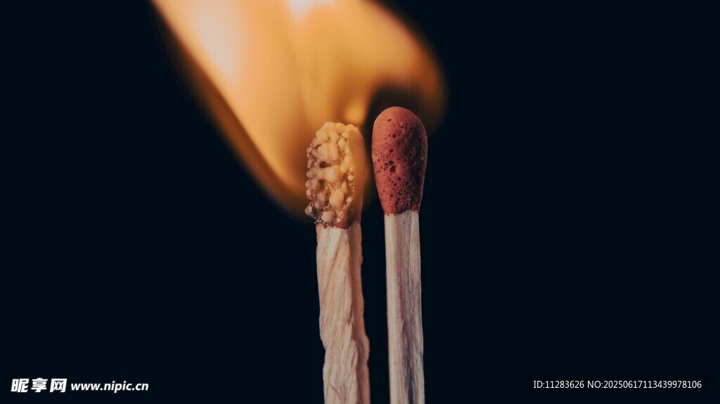 燃烧的火柴