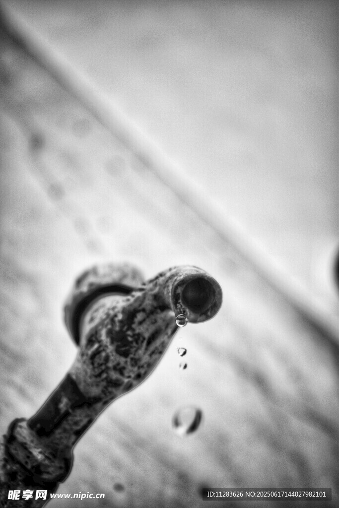 老旧水龙头