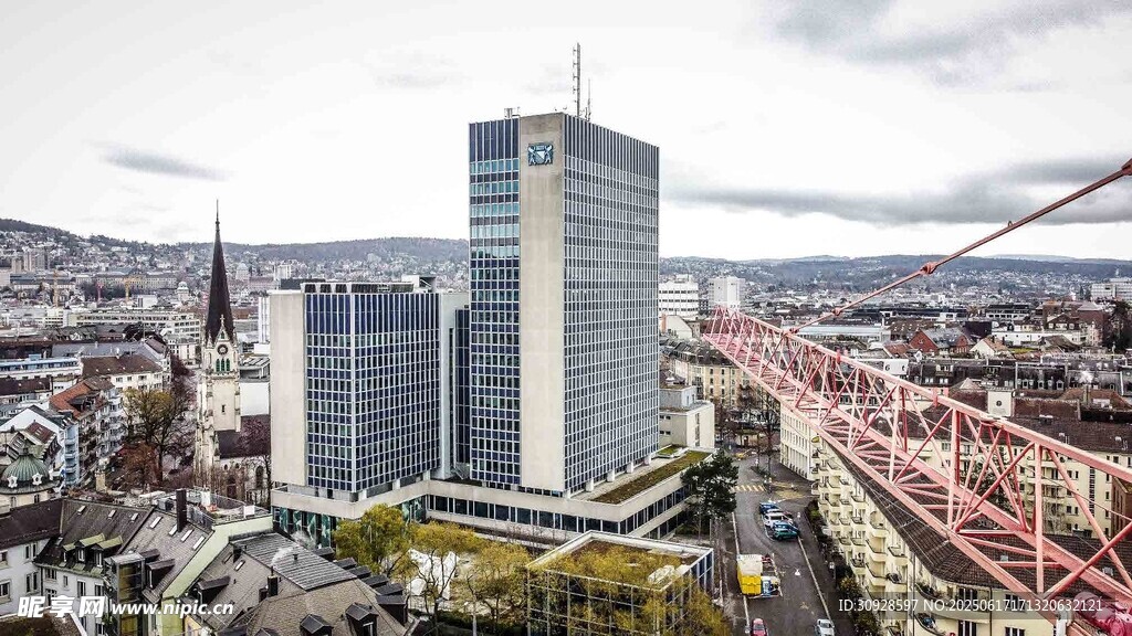 城市高楼与桥梁景观