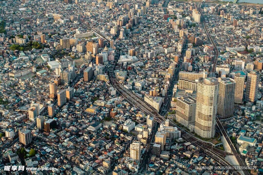 俯瞰繁华都市景观