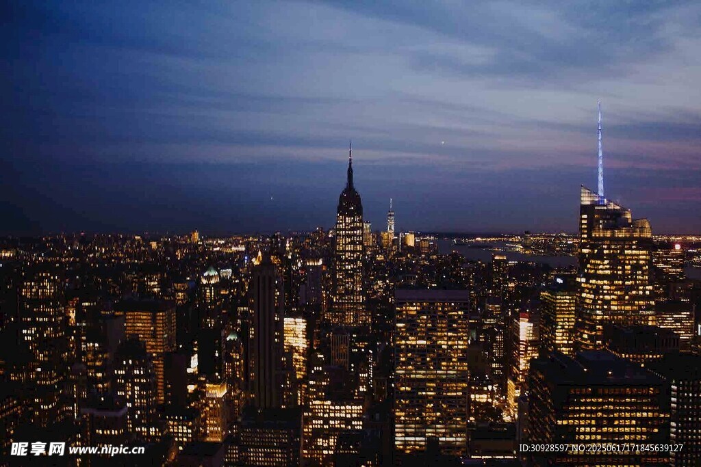 纽约城市夜景璀璨天际线