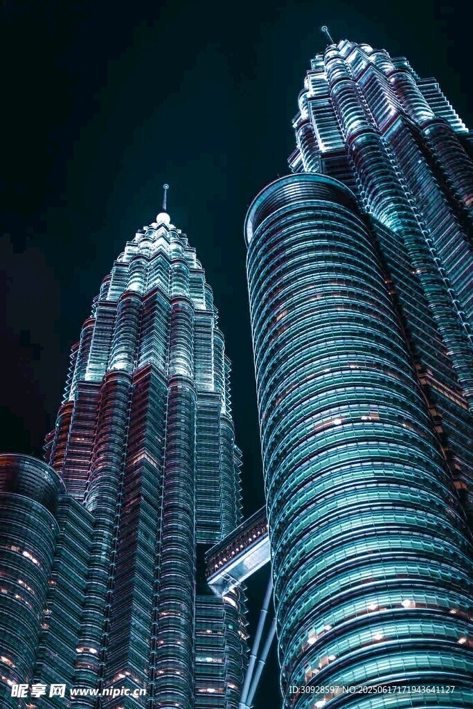 吉隆坡双子塔璀璨夜景