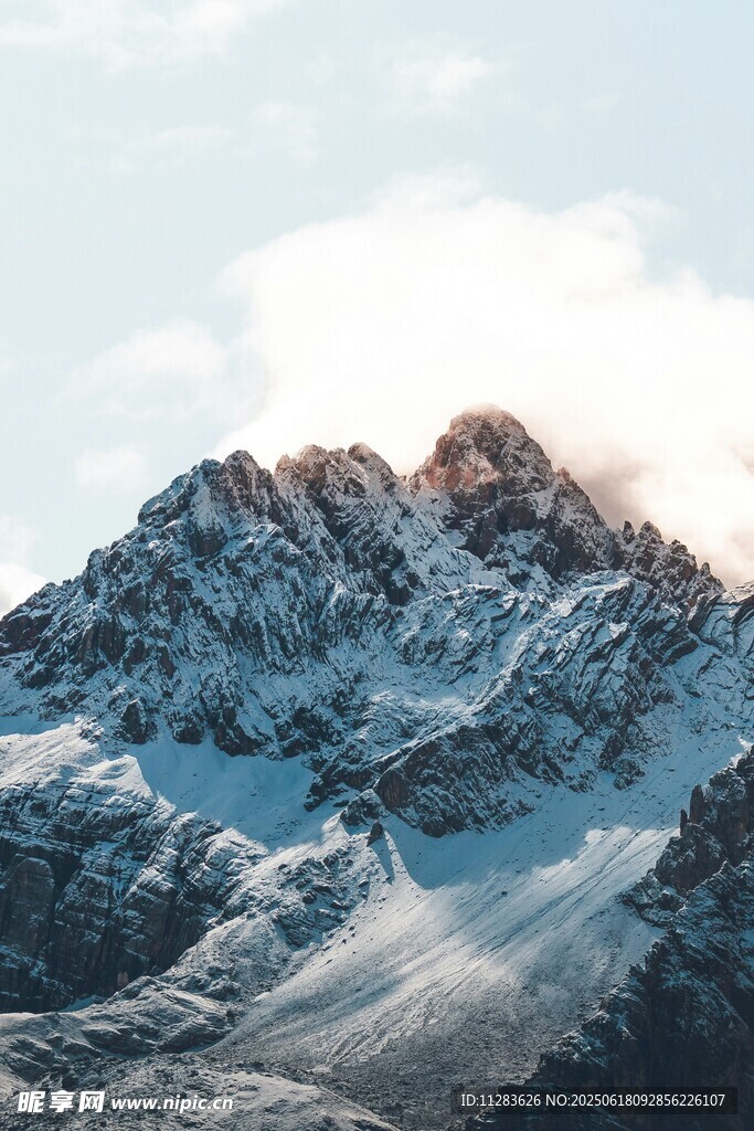 壮丽雪山美景