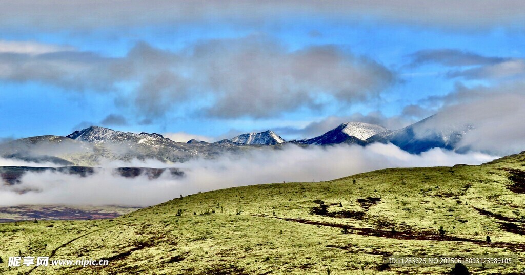 山间云海美景