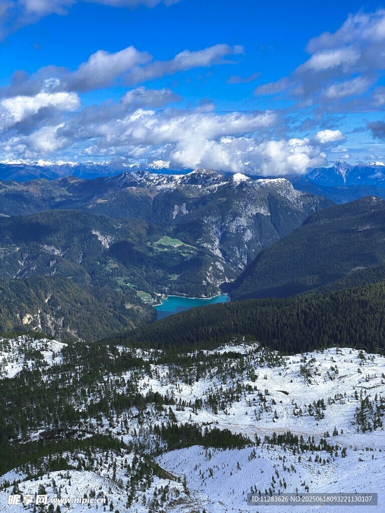 雪山湖泊壮丽自然风光