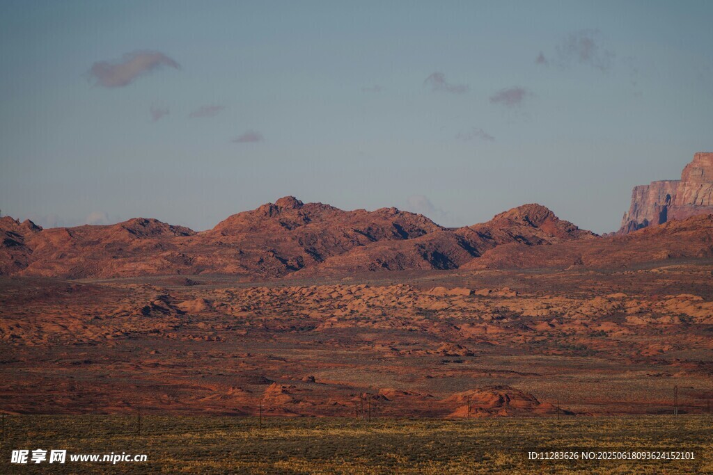 壮丽的红色山脉景观