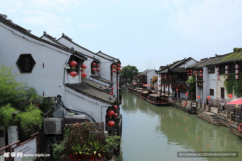 江南水乡古巷河道美景