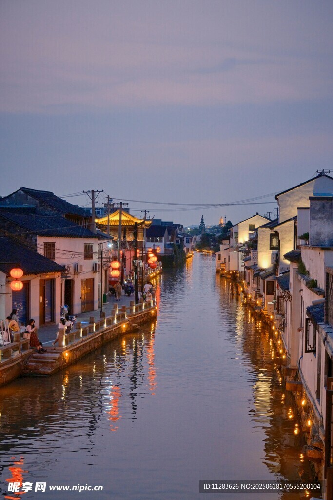水乡夜景
