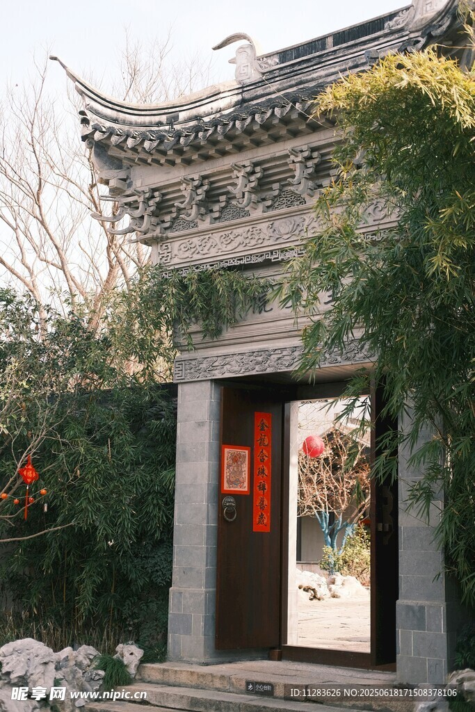 中式古门
