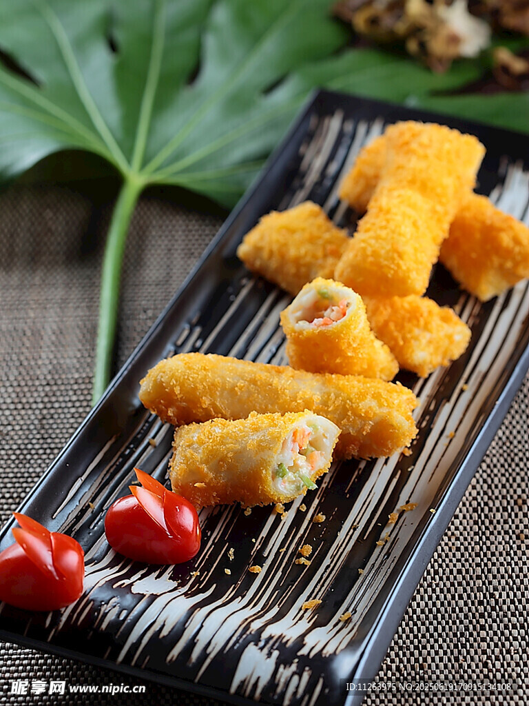 蟹粉香芒虾松卷