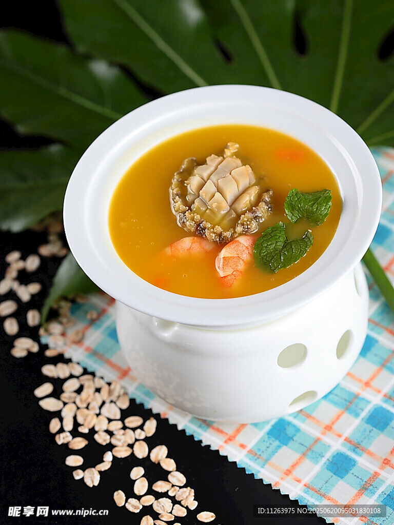 金汤燕麦 海鲜盅