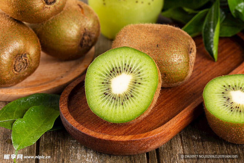 新鲜猕猴桃切片展示