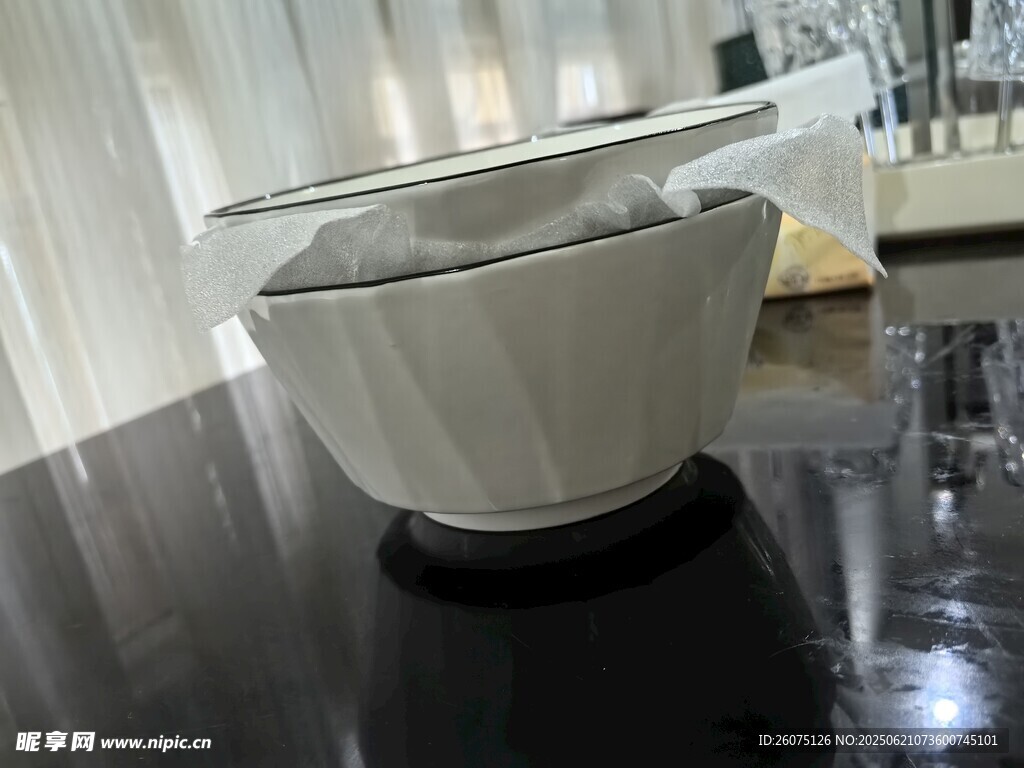 现代简约风格白色洗手盆