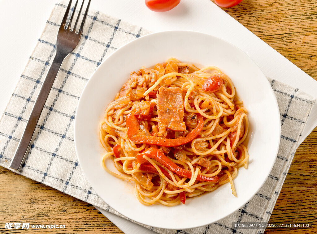 美味番茄肉酱意大利面