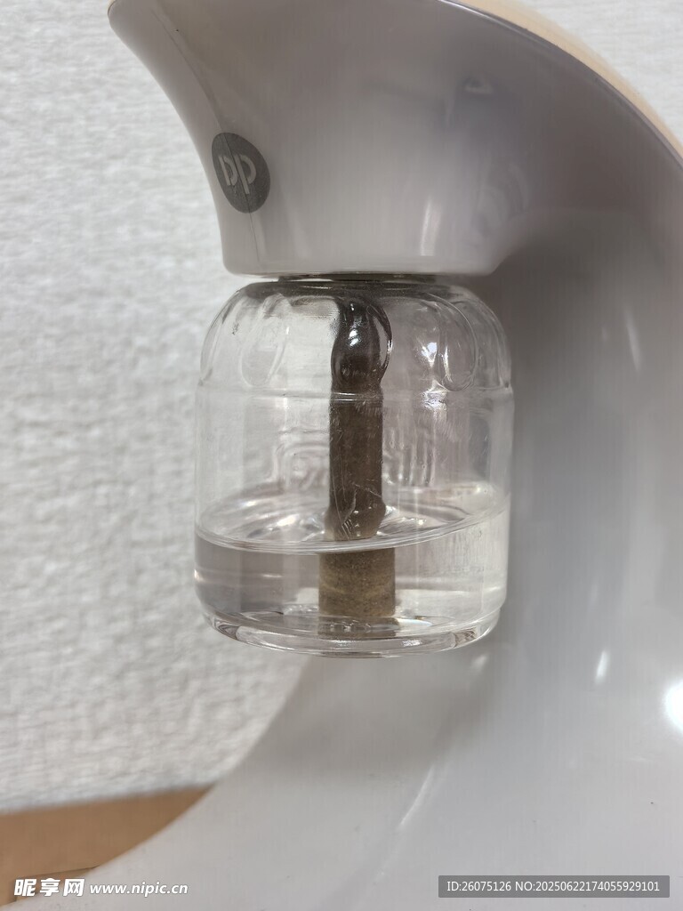 透明容器内的机械部件