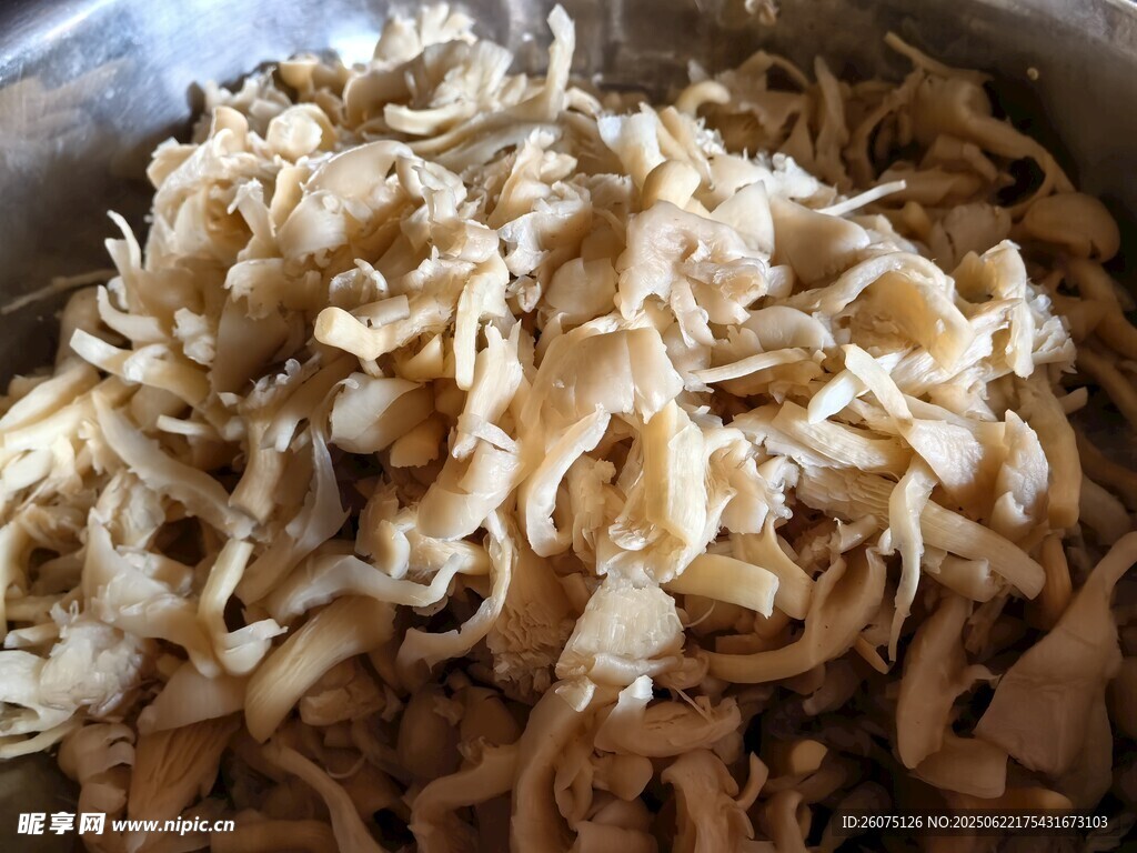 一碗美味凉拌鸡丝