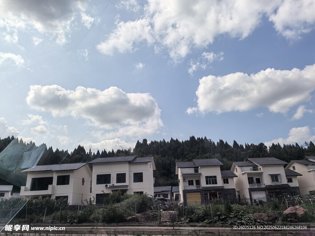 山间村落民居风景