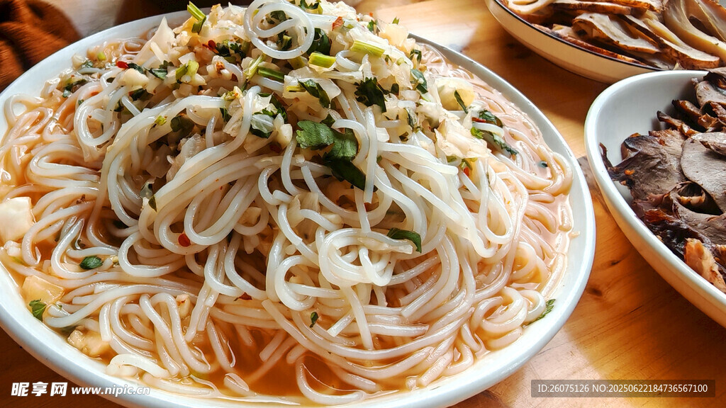 美味诱人的特色米粉