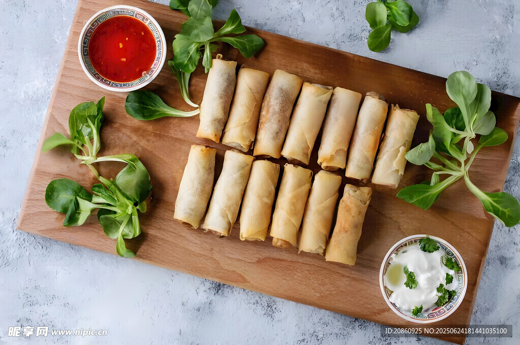 美味春卷摆盘展示