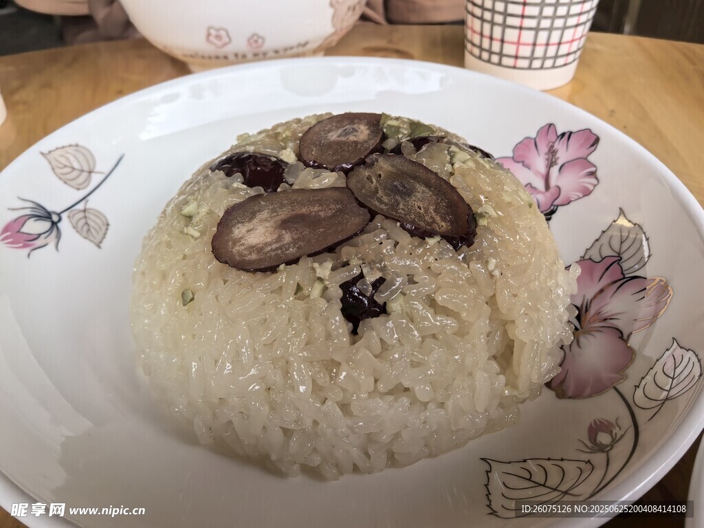 香肠糯米团子