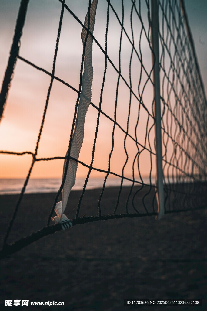 夕阳下的渔网