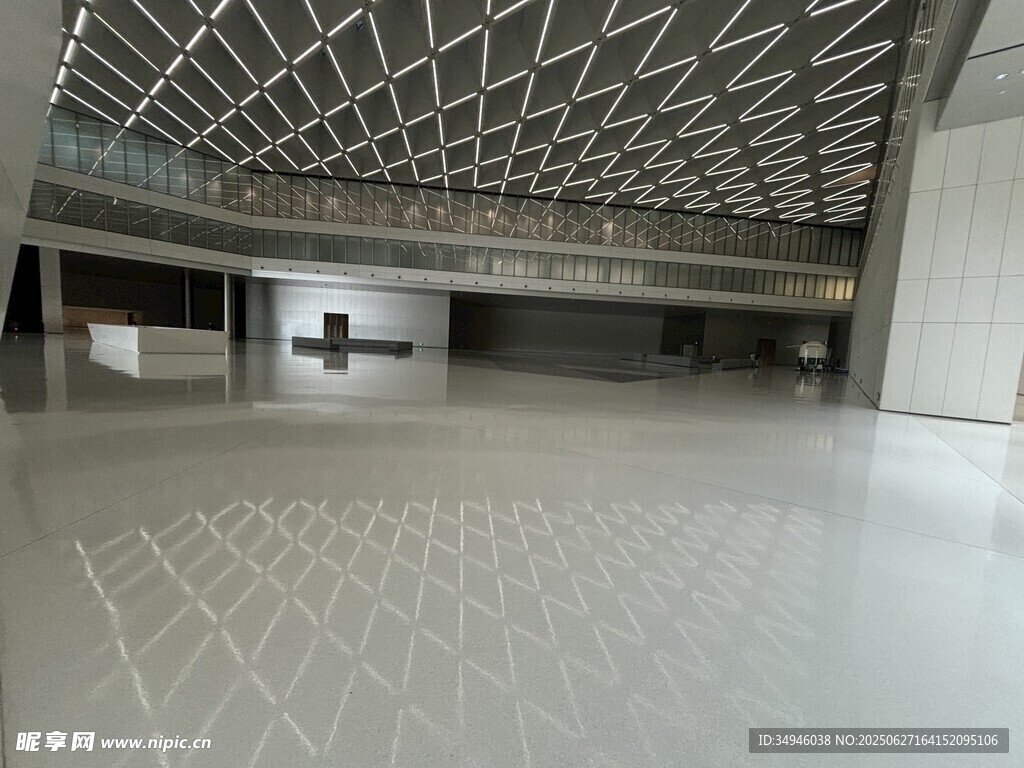 现代空旷室内空间场景