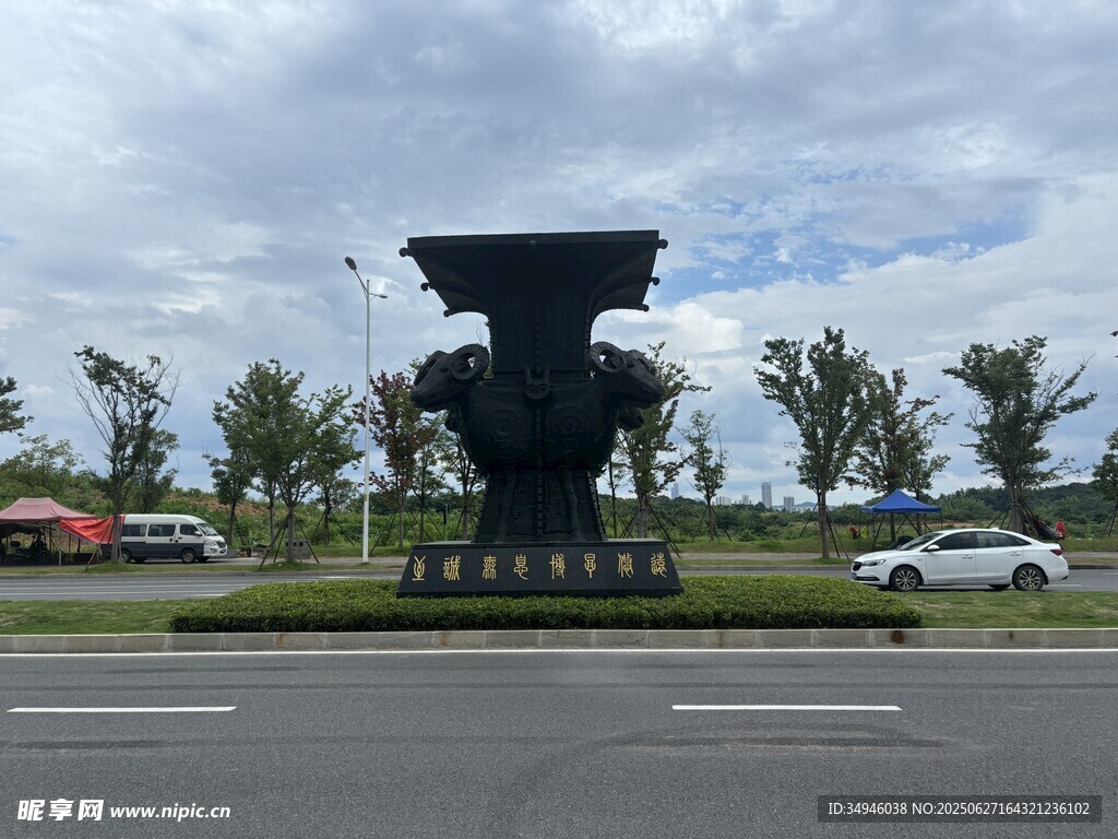 户外大型雕塑景观