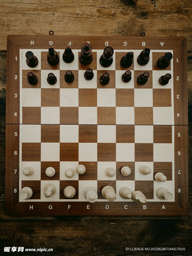 棋盘上的国际象棋棋子
