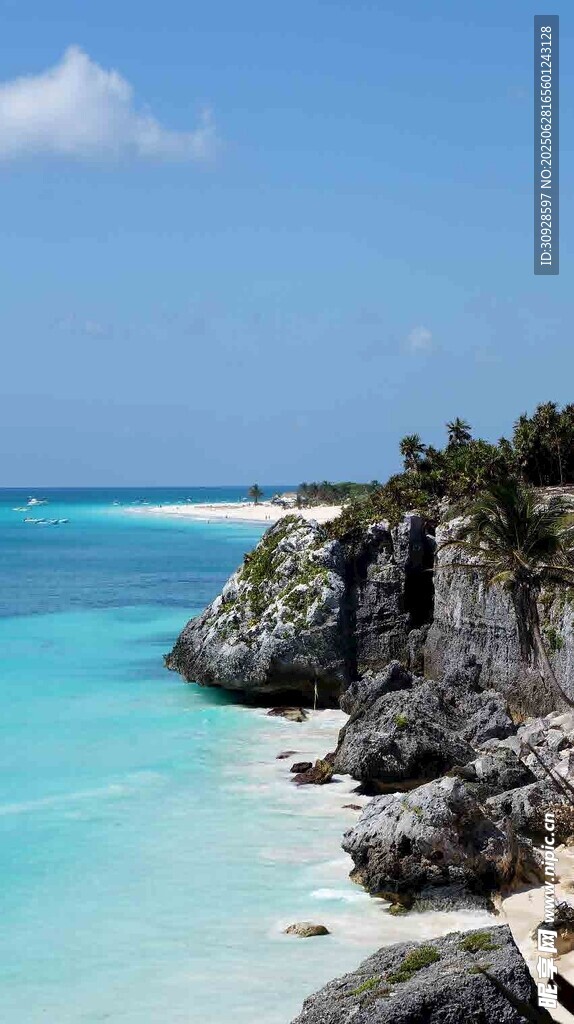 美丽海岛蓝色迷人海岸线