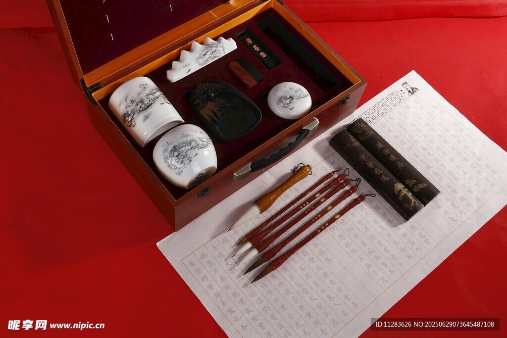 传统文房四宝套装展示