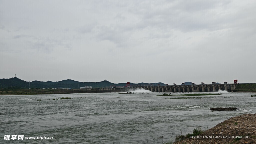 江边风景