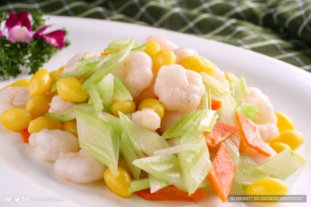 蔬菜虾仁玉米拼盘