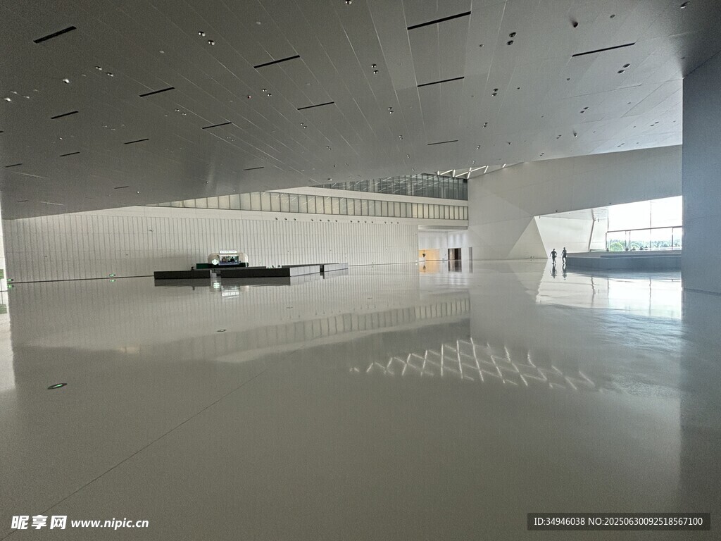现代空旷室内空间场景