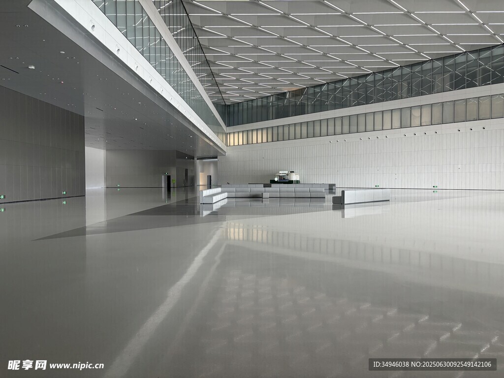 现代空旷室内空间场景