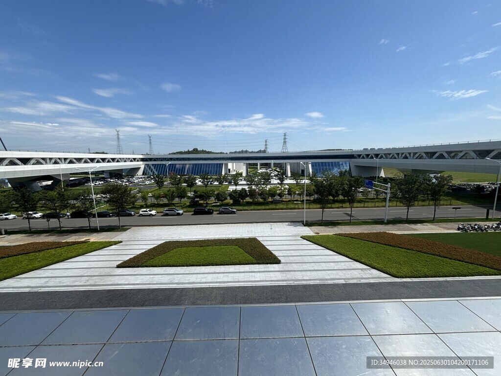 现代广场开阔景观