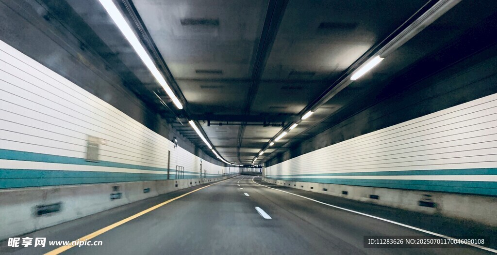 城市地下隧道内景