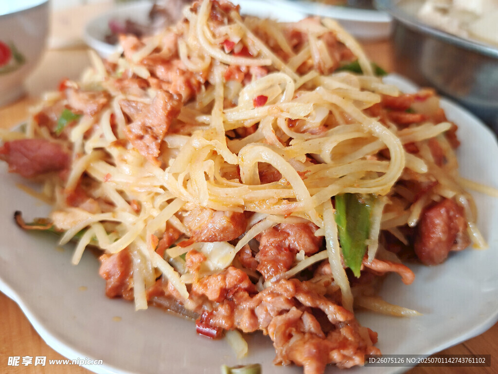 美味土豆丝炒肉