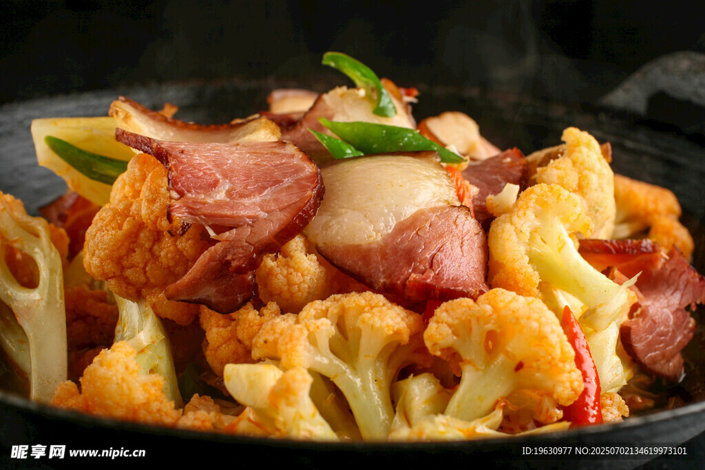 腊肉炒花菜