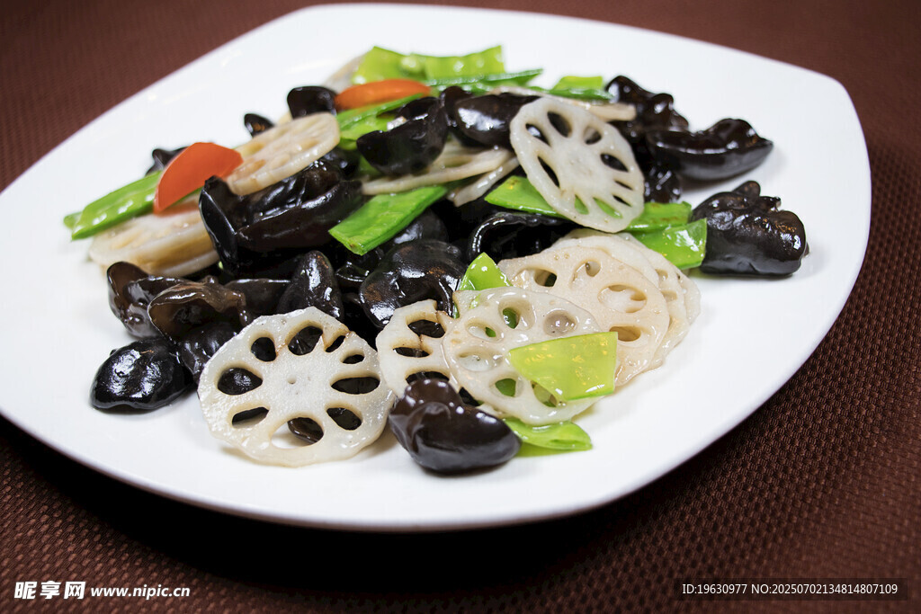 清炒木耳莲藕蔬菜拼盘